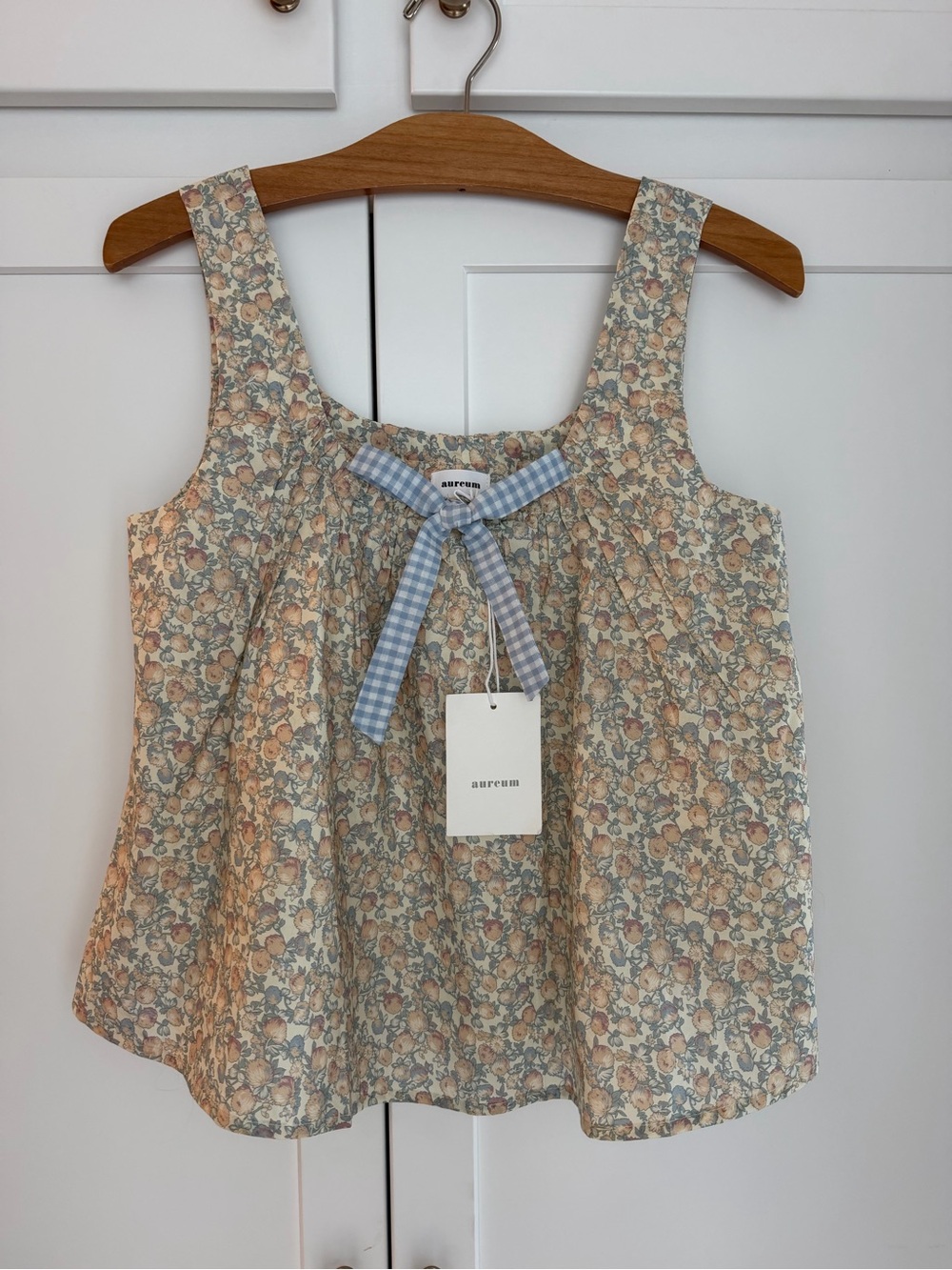 Floral Cottagecore top with gingham contrast bow, women’s XS slight crop